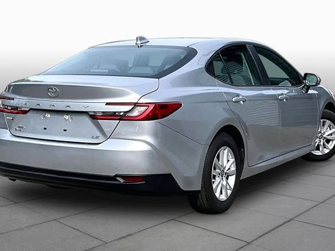 Used 2025 Toyota Camry LE AWD/4WD image 13