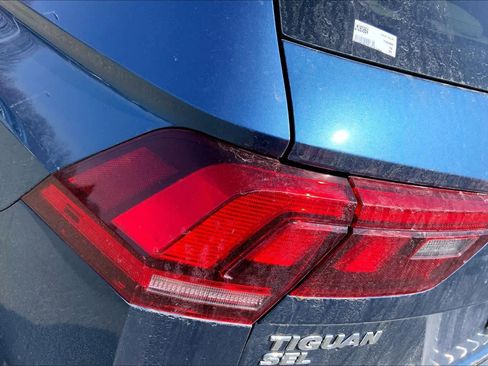 Used 2020 Volkswagen Tiguan SEL Premium R-Line w/ 3rd Row Seat Package image 29