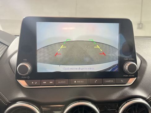 Used 2024 Nissan Sentra SV FWD image 19