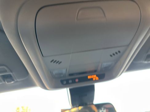 Used 2024 Chevrolet Equinox LT image 33