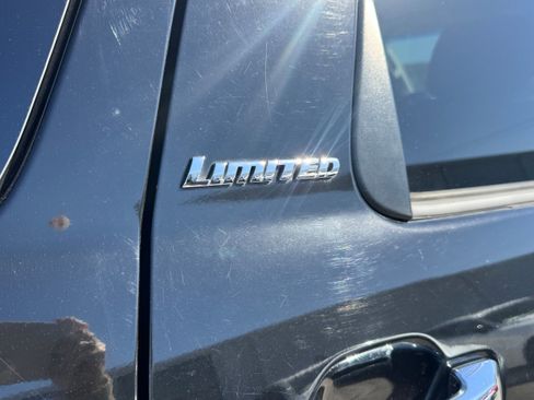 Used 2014 Toyota Sequoia Limited image 3