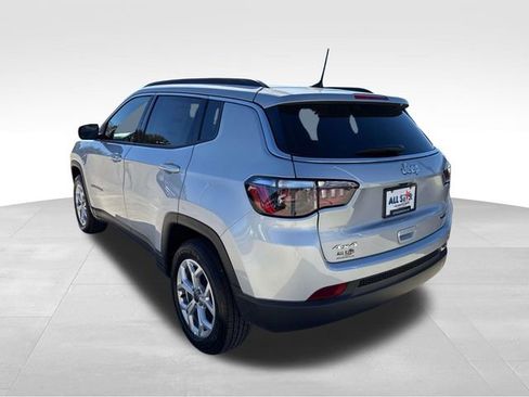 New 2026 Jeep Compass Latitude image 5