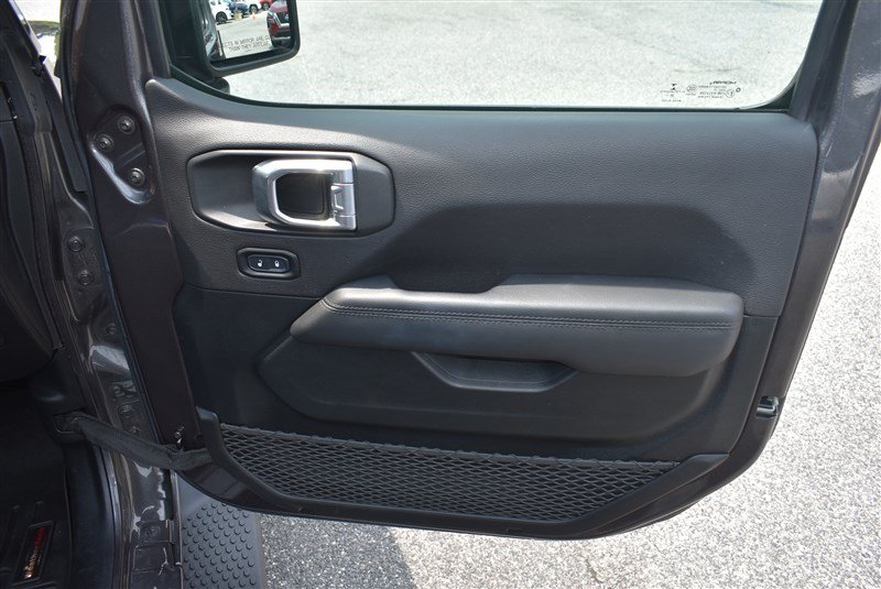 Used 2021 Jeep Wrangler Unlimited Sahara AWD/4WD image 27