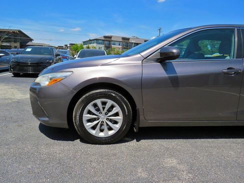 Used 2017 Toyota Camry LE image 35