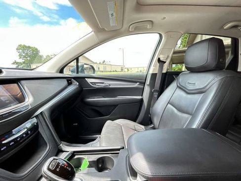 Used 2019 Cadillac XT5 Premium Luxury AWD/4WD image 42