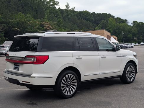 Used 2021 Lincoln Navigator Reserve w/ Luxury Package RWD image 6