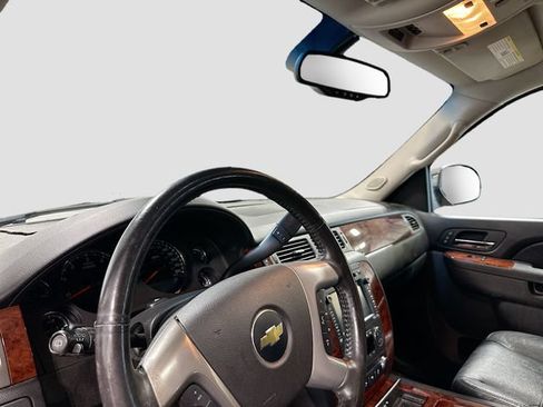 Used 2012 Chevrolet Tahoe LTZ AWD/4WD image 10