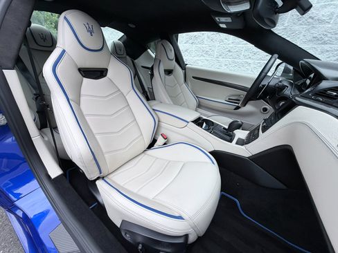 Used 2015 Maserati GranTurismo Sport RWD image 36