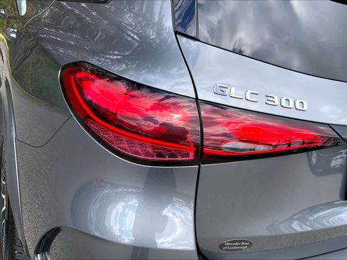 Used 2023 Mercedes-Benz GLC 300 4MATIC image 28