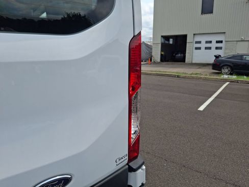 Used 2025 Ford Transit 250 Low Roof w/ Exterior Upgrade Package RWD image 28