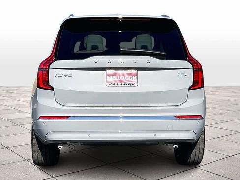 New 2026 Volvo XC90 T8 Ultra w/ Protection Package Premier image 6