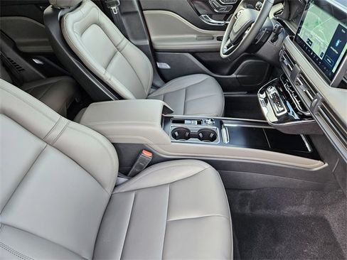 New 2026 Lincoln Corsair Premiere image 13