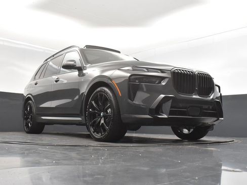 Used 2026 BMW X7 xDrive40i w/ Executive Package AWD/4WD image 47