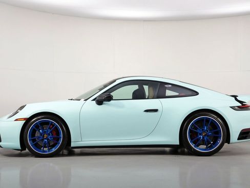 Used 2024 Porsche 911 Carrera image 9
