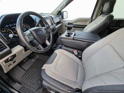 Used 2017 Ford F150 XLT w/ Equipment Group 302A Luxury RWD image 9
