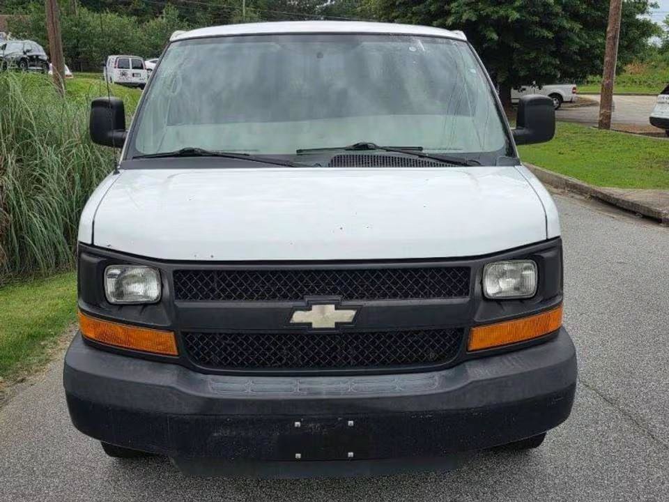 Used 2014 Chevrolet Express 3500 RWD image 4