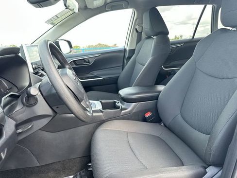 Used 2025 Toyota RAV4 LE image 23