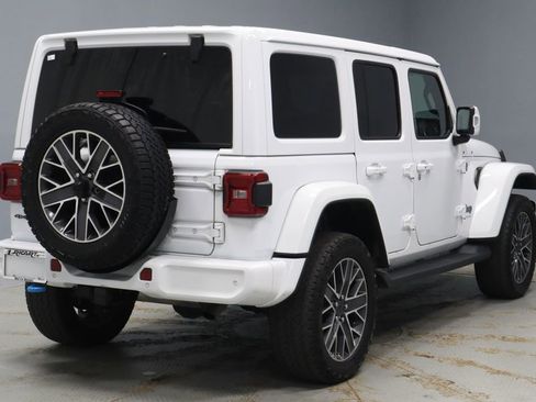 Used 2024 Jeep Wrangler High Altitude AWD/4WD image 11