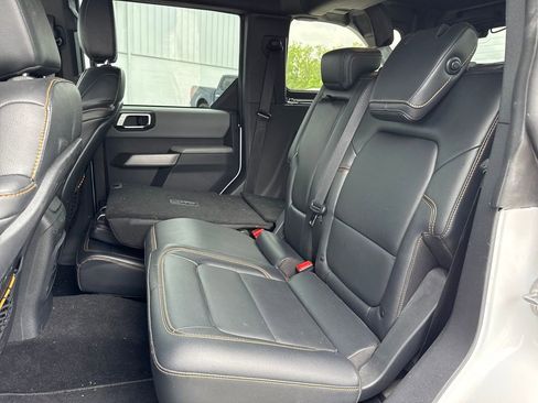 Used 2023 Ford Bronco Badlands AWD/4WD image 10