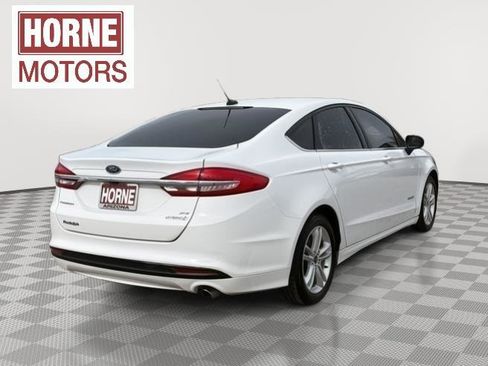 Used 2018 Ford Fusion SE image 8