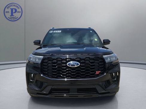 Used 2026 Ford Explorer ST AWD/4WD image 2
