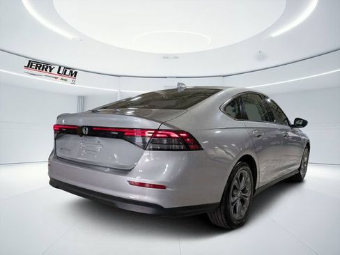 Used 2024 Honda Accord EX image 3