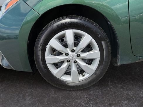Used 2016 Toyota Corolla LE FWD image 9