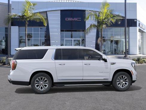 Used 2026 GMC Yukon XL Denali AWD/4WD image 5