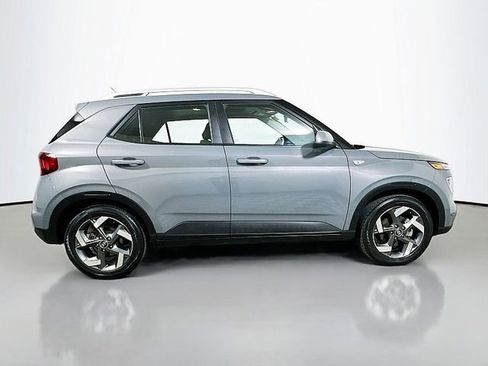 Used 2023 Hyundai Venue SEL w/ Cargo Package FWD image 8