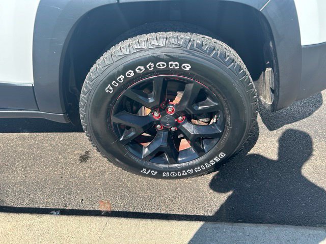 Used 2018 Jeep Cherokee Trailhawk w/ Comfort & Convenience Group AWD/4WD image 47