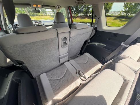 Used 2011 Toyota RAV4 4WD w/ Base L4 Extra Value Pkg image 19