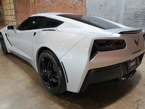 Used 2017 Chevrolet Corvette Stingray Coupe w/ Carbon Flash Badge Package RWD image 19
