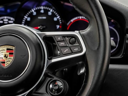 Used 2021 Porsche Cayenne Coupe image 16