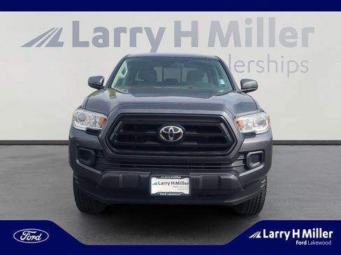 Used 2020 Toyota Tacoma SR image 8