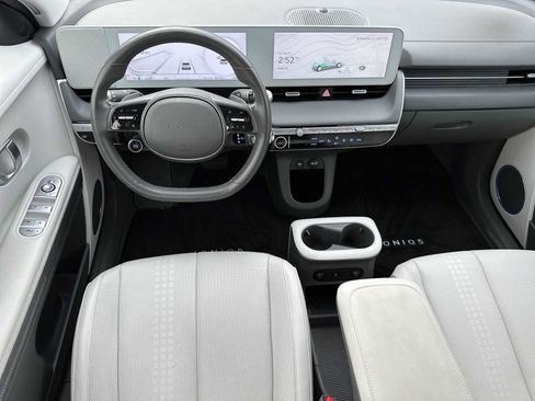 Used 2023 Hyundai Ioniq 5 SEL image 13