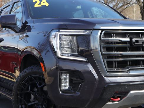 Used 2023 GMC Yukon AT4 image 32