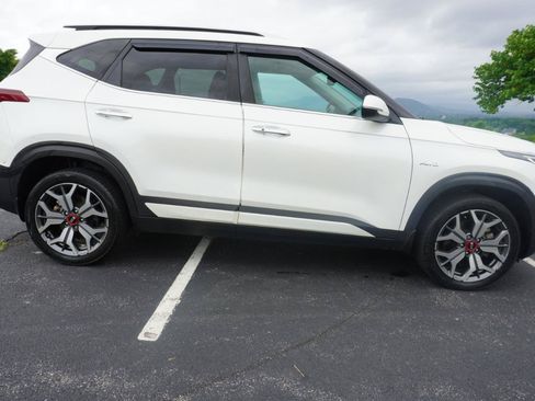 Used 2021 Kia Seltos SX AWD/4WD image 6