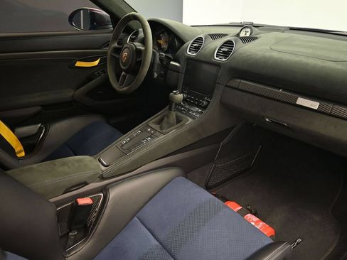 Used 2023 Porsche 718 Cayman GT4 RS RWD image 11