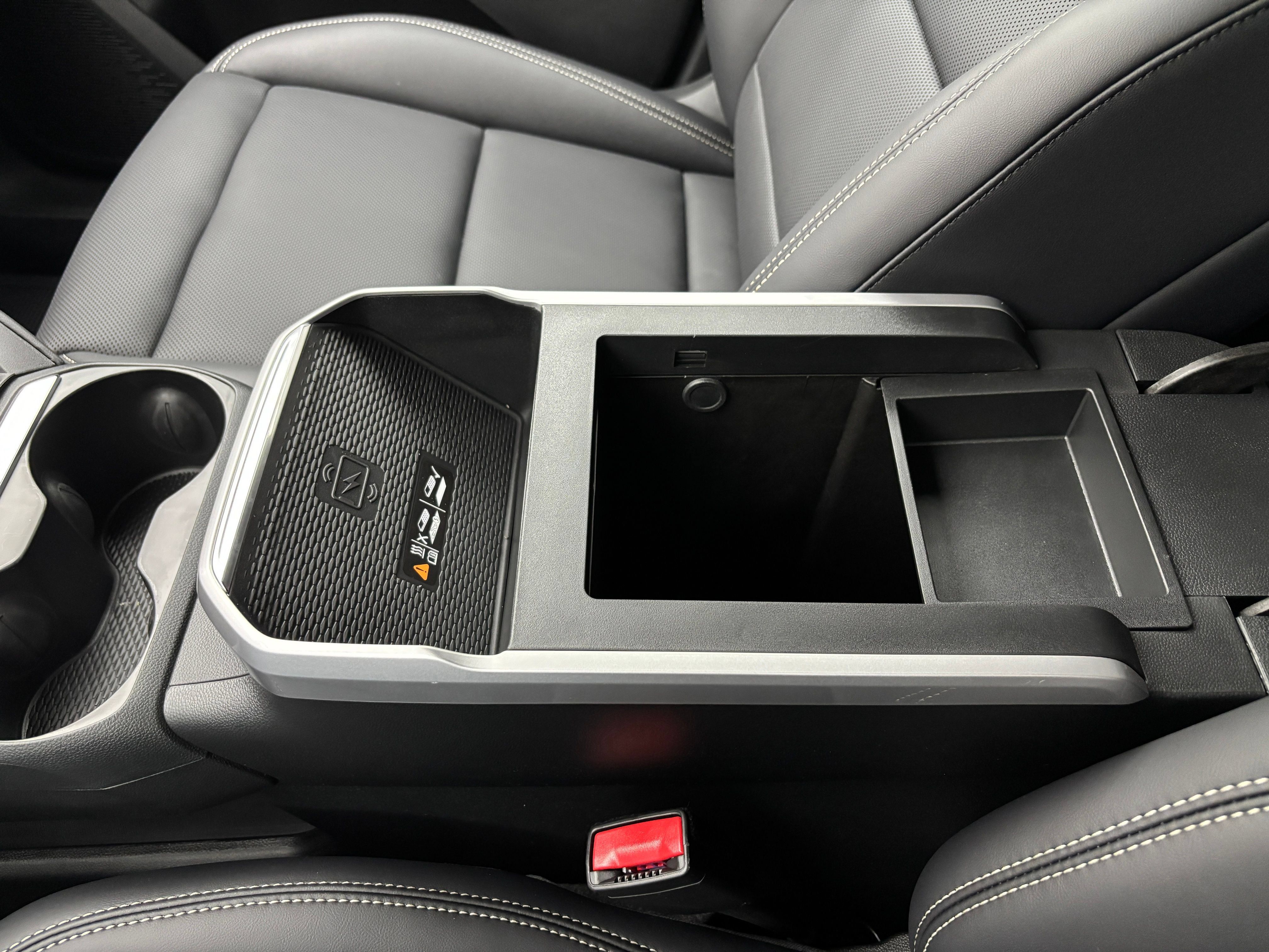 New 2027 GMC Terrain Elevation w/ Elevation Premium Package FWD image 29