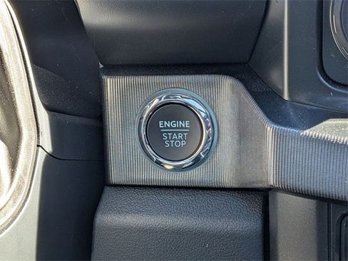 Used 2025 Ford F250 Platinum image 15