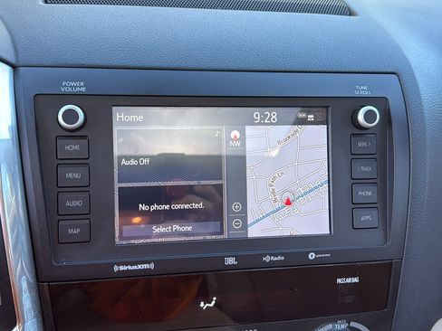 Used 2021 Toyota Sequoia Limited image 13