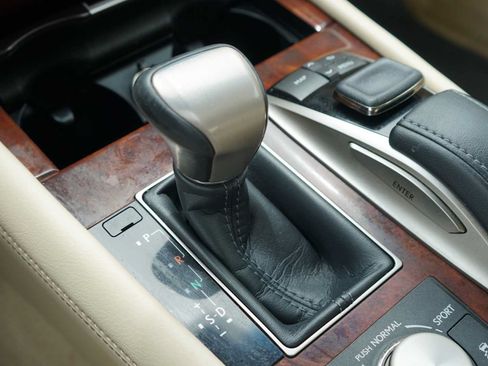 Used 2017 Lexus LS 460 w/ Comfort Package RWD image 12