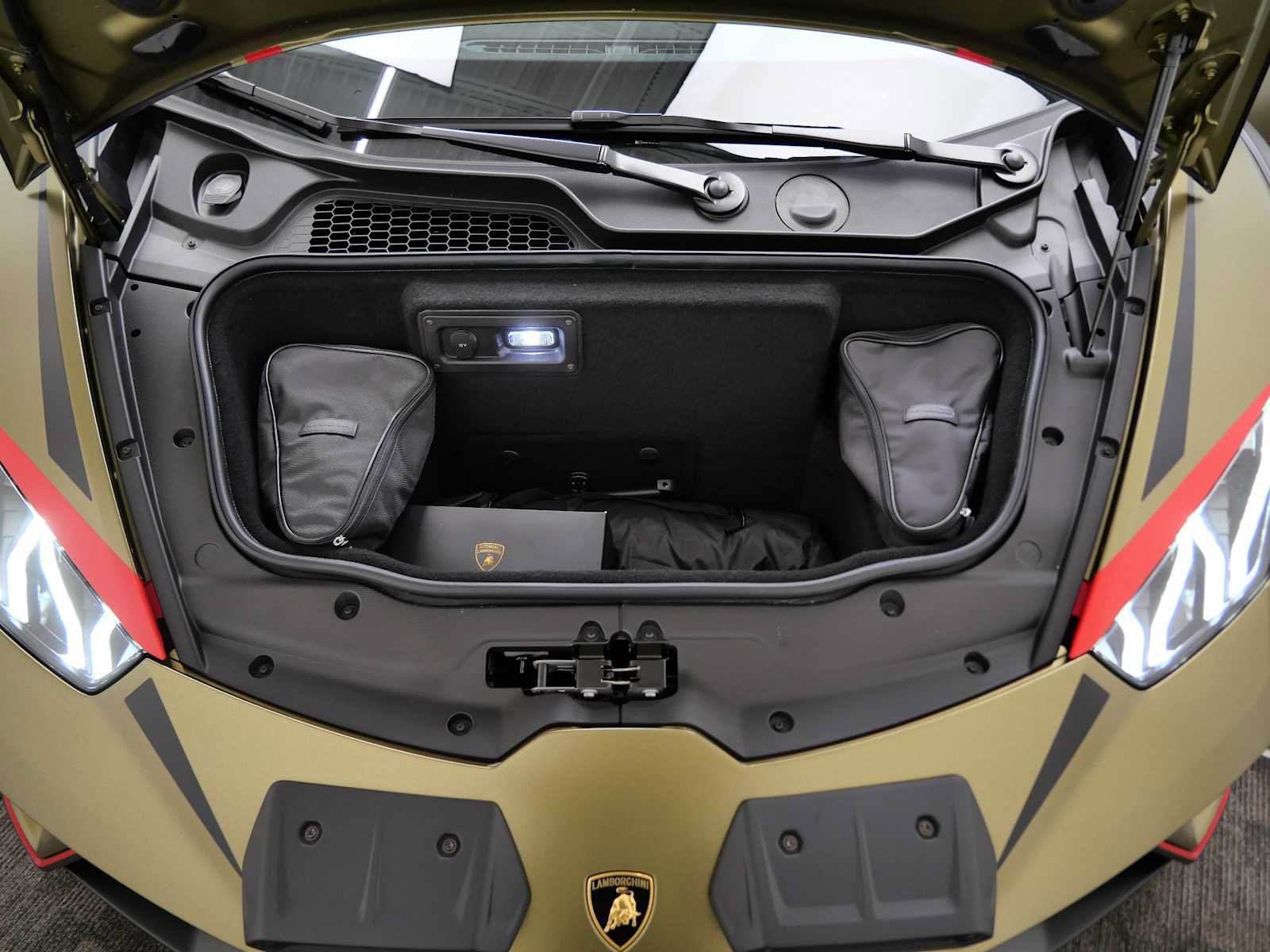Used 2024 Lamborghini Huracan Sterrato AWD/4WD image 30