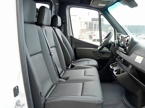 New 2026 Mercedes-Benz Sprinter 2500 image 21