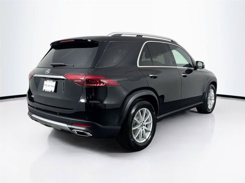 Used 2025 Mercedes-Benz GLE 350 4MATIC image 2