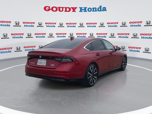 Used 2025 Honda Accord Touring image 8