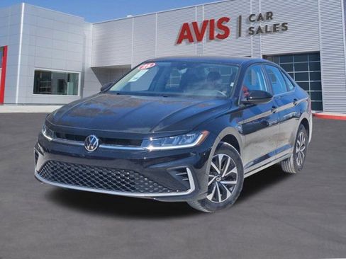 Used 2025 Volkswagen Jetta S image 1