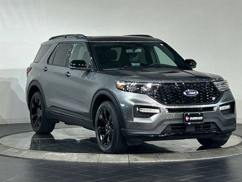 Used 2023 Ford Explorer ST w/ Equipment Group 401A AWD/4WD image 2
