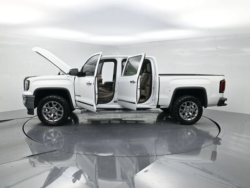 Used 2018 GMC Sierra 1500 SLT w/ SLT Premium Package AWD/4WD image 29