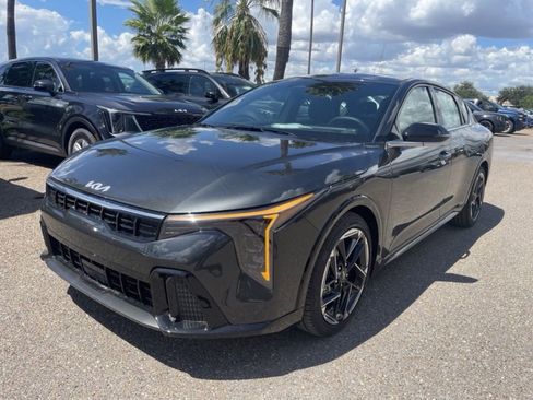 New 2025 Kia K4 GT-Line w/ GT-Line Sunroof Package image 3